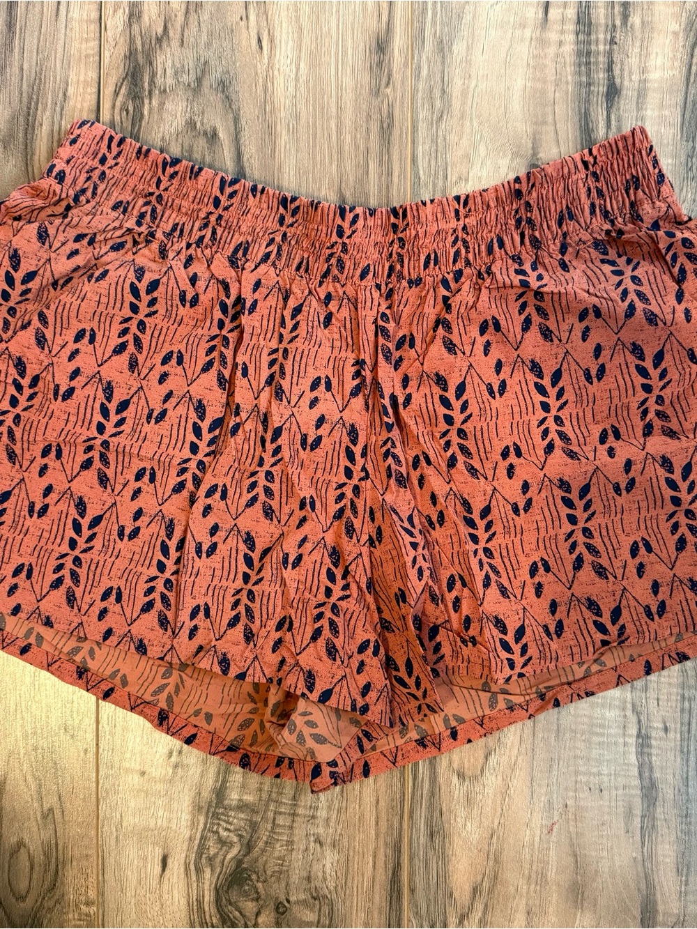 Toad&Co Rust Athletic Shorts with Navy Leaf Print